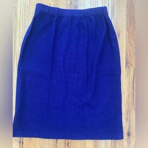 ST. JOHN skirt, blue color women's size 4.